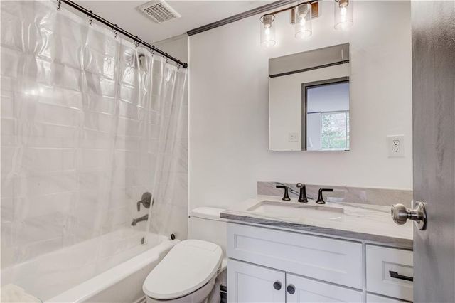 2637 Peachtree NE Road 111, Atlanta, GA 30305