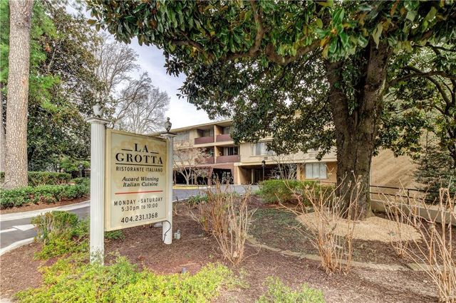 2637 Peachtree NE Road 111, Atlanta, GA 30305