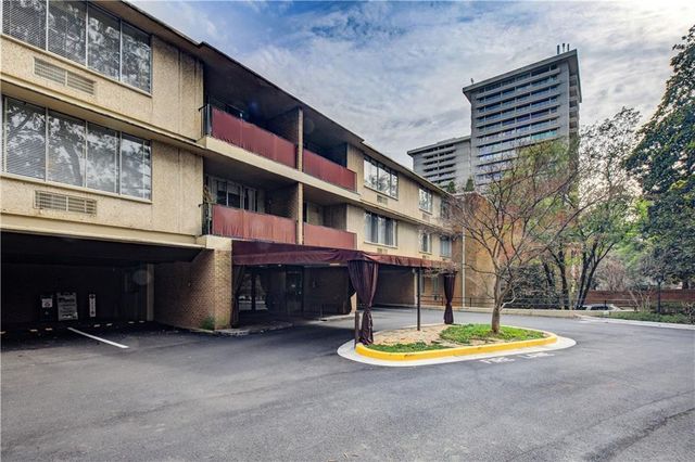 2637 Peachtree NE Road 111, Atlanta, GA 30305