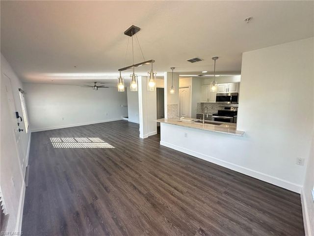 9419 Ivy Brook RUN 1210, Fort Myers, FL 33913