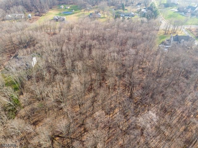 28 W Springtown Rd, Washington Twp., NJ 07853