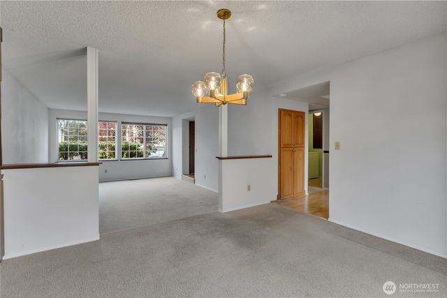 921 S 262nd Place, Des Moines, WA 98198