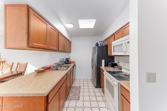 2825 W Jennie Lane, Tucson, AZ 85713