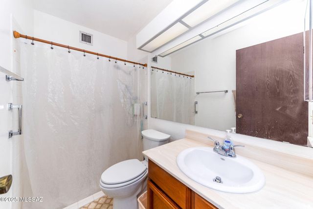 2825 W Jennie Lane, Tucson, AZ 85713