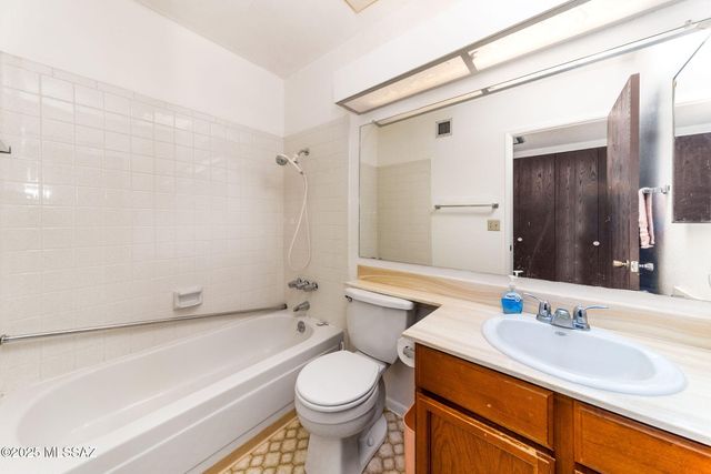 2825 W Jennie Lane, Tucson, AZ 85713