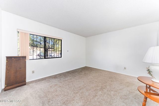 2825 W Jennie Lane, Tucson, AZ 85713