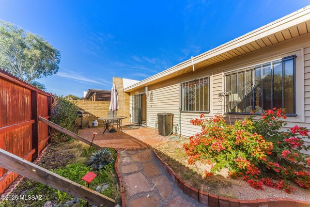 2825 W Jennie Lane, Tucson, AZ 85713