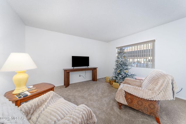 2825 W Jennie Lane, Tucson, AZ 85713