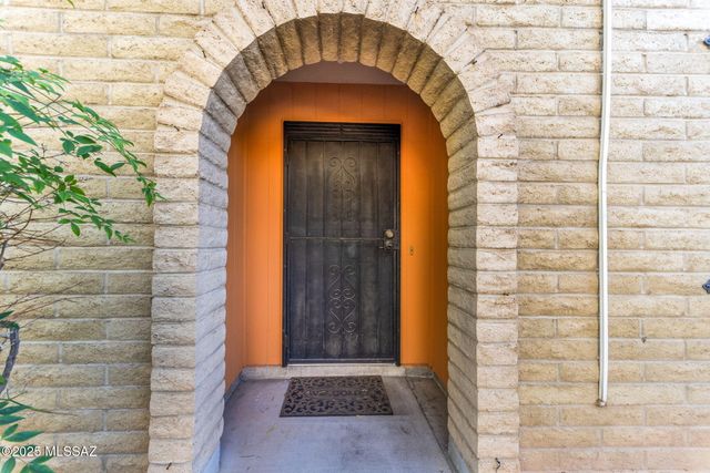 2825 W Jennie Lane, Tucson, AZ 85713