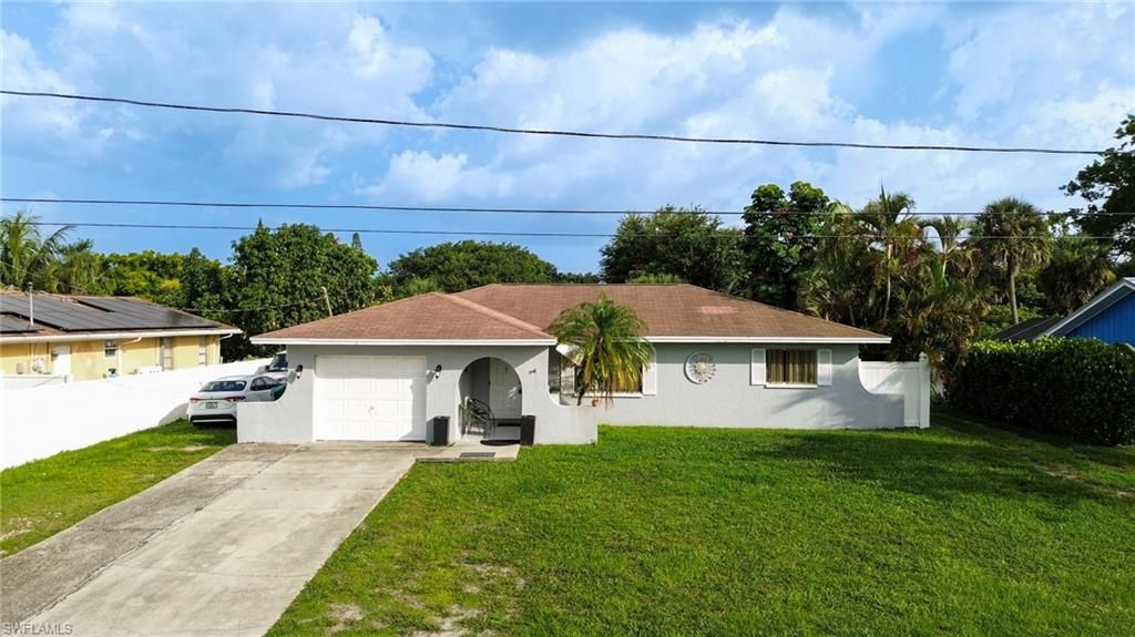 4636 25th AVE SW, Naples, FL 34116