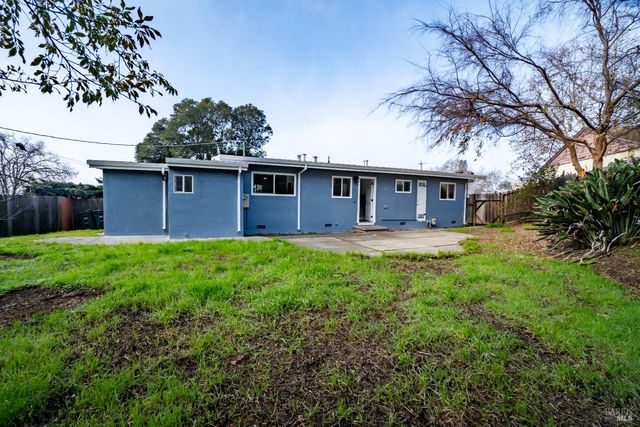 223 Wedgewood Ct, Vallejo, CA 94591