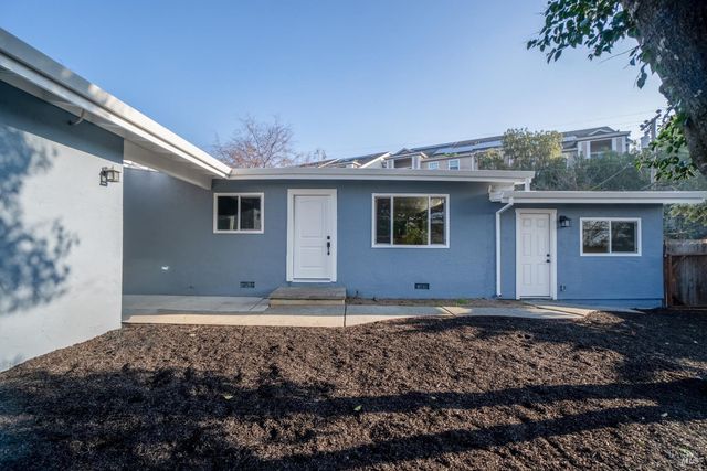 223 Wedgewood Ct, Vallejo, CA 94591