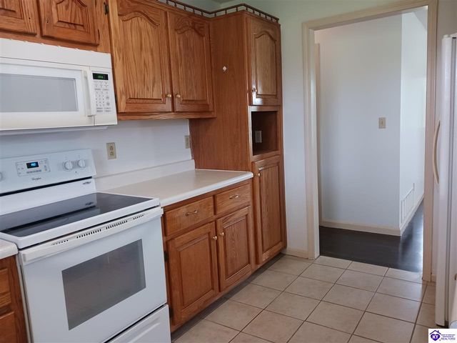 7289 Bardstown Road, Elizabethtown, KY 42701