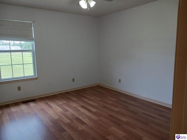 7289 Bardstown Road, Elizabethtown, KY 42701