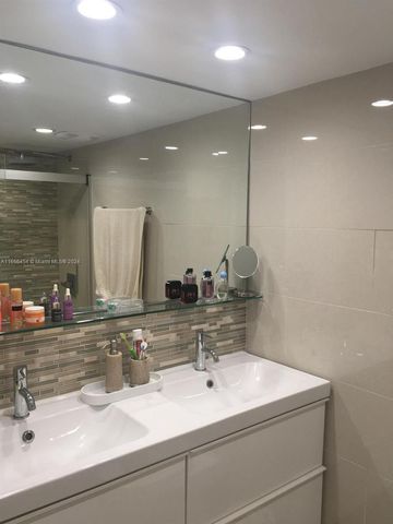 1865 79th St Cswy 4I, North Bay Village, FL 33141