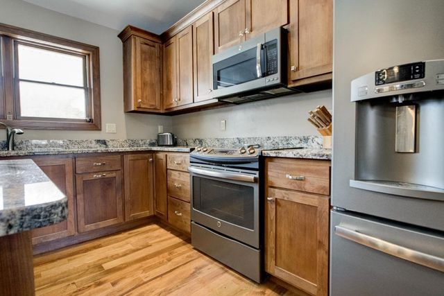 3810 IRVING STREET, Marinette, WI 54143