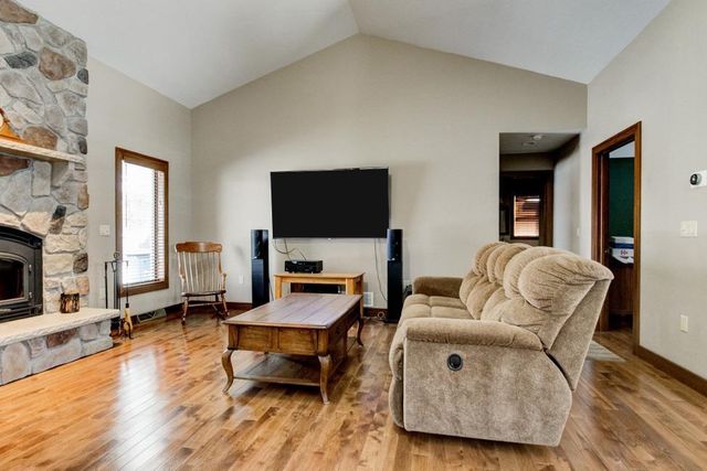 3810 IRVING STREET, Marinette, WI 54143