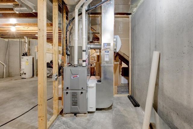 3810 IRVING STREET, Marinette, WI 54143