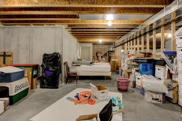 3810 IRVING STREET, Marinette, WI 54143