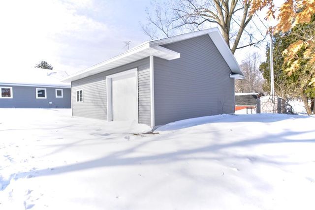 3810 IRVING STREET, Marinette, WI 54143