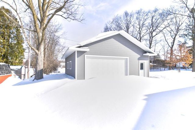 3810 IRVING STREET, Marinette, WI 54143