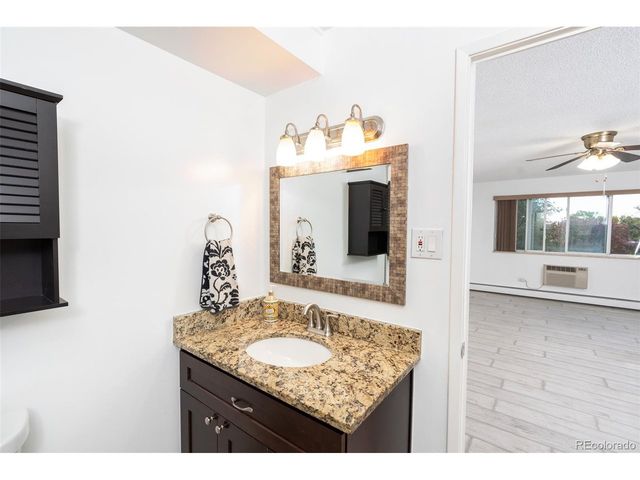 650 S Alton Way 10C, Denver, CO 80247