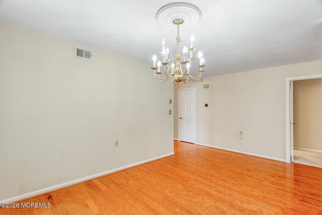13 Turnbridge Row, Manchester, NJ 08759