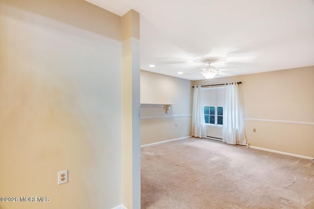 13 Turnbridge Row, Manchester, NJ 08759