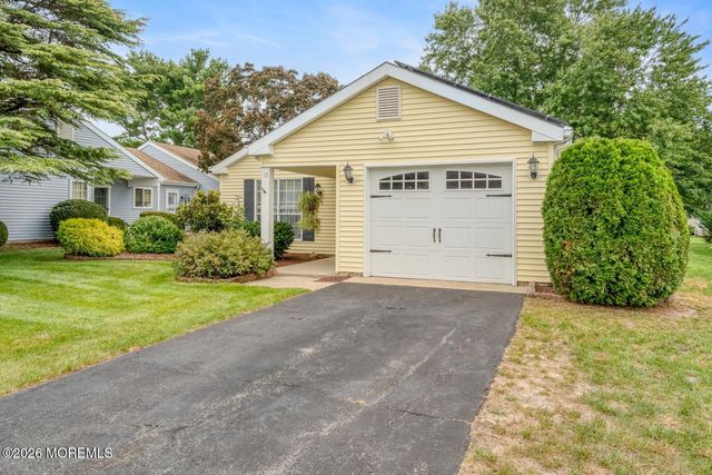 13 Turnbridge Row, Manchester, NJ 08759