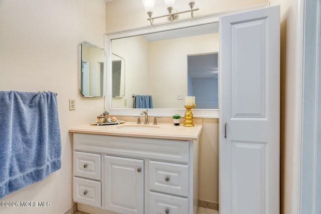 13 Turnbridge Row, Manchester, NJ 08759