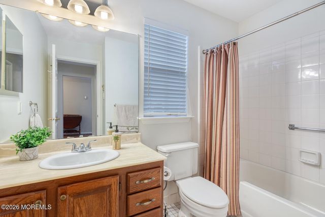 13 Turnbridge Row, Manchester, NJ 08759