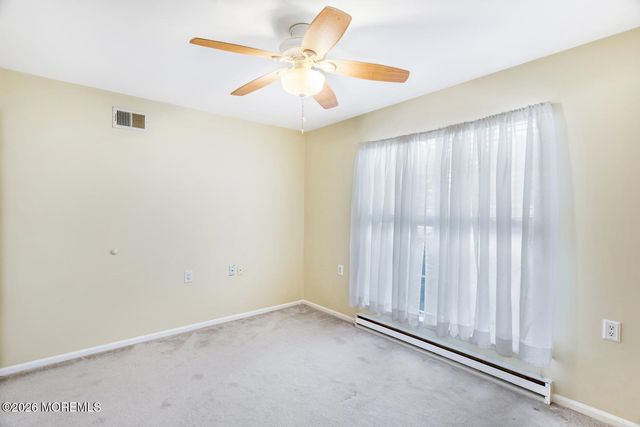 13 Turnbridge Row, Manchester, NJ 08759