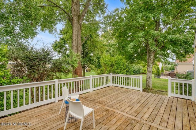 13 Turnbridge Row, Manchester, NJ 08759