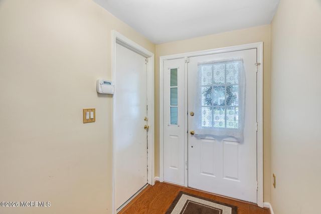 13 Turnbridge Row, Manchester, NJ 08759