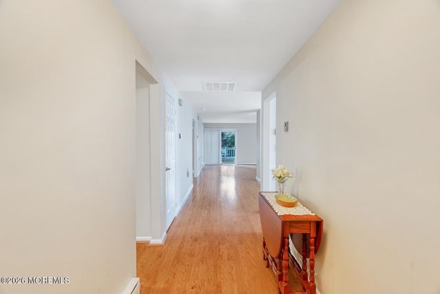 13 Turnbridge Row, Manchester, NJ 08759
