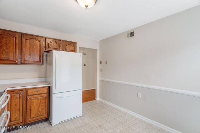 13 Turnbridge Row, Manchester, NJ 08759