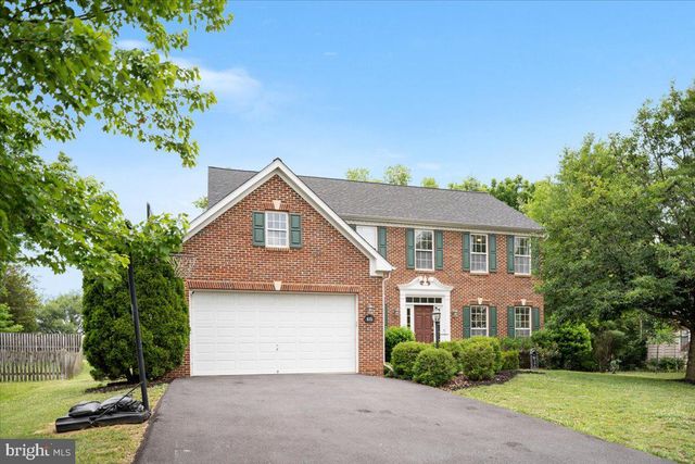 415 RICHWOOD HALL RD, Kearneysville, WV 25430