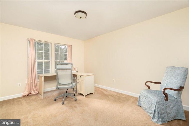415 RICHWOOD HALL RD, Kearneysville, WV 25430