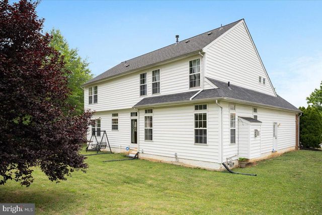 415 RICHWOOD HALL RD, Kearneysville, WV 25430