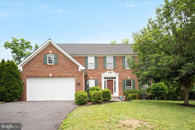 415 RICHWOOD HALL RD, Kearneysville, WV 25430