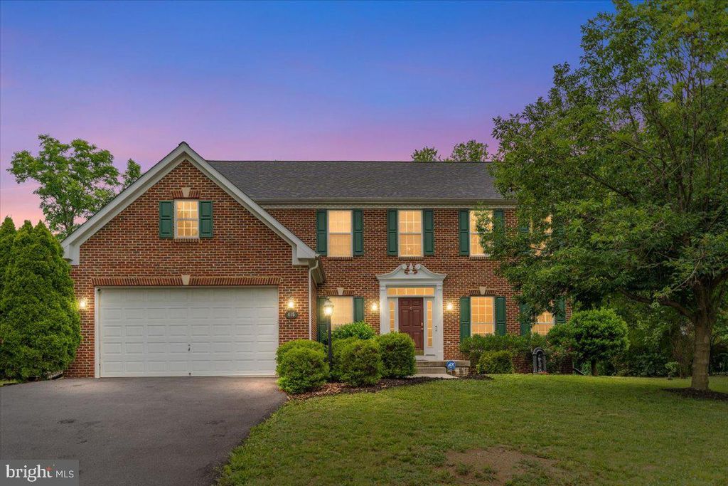 415 RICHWOOD HALL RD, Kearneysville, WV 25430