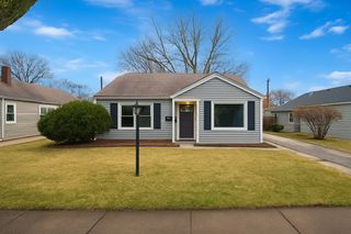 9212 S 49th Court, Oak Lawn, IL 60453