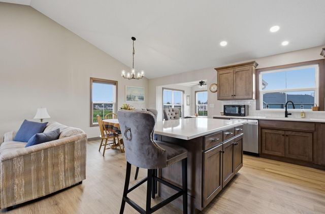 557 Cannondale Avenue, Johnstown, OH 43031