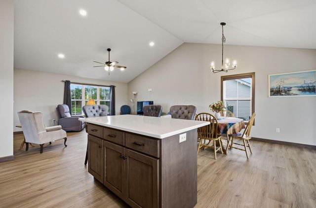 557 Cannondale Avenue, Johnstown, OH 43031