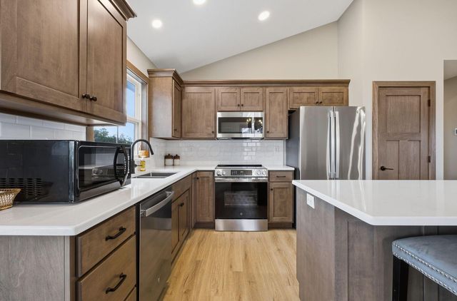 557 Cannondale Avenue, Johnstown, OH 43031