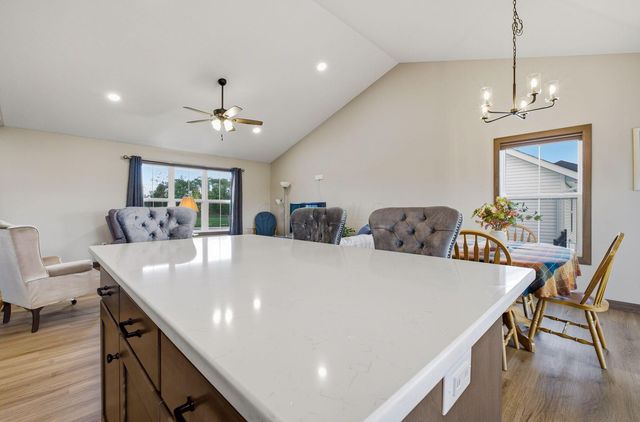 557 Cannondale Avenue, Johnstown, OH 43031