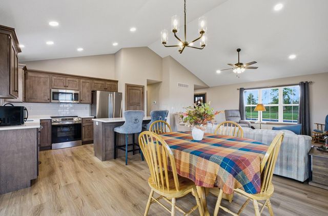 557 Cannondale Avenue, Johnstown, OH 43031