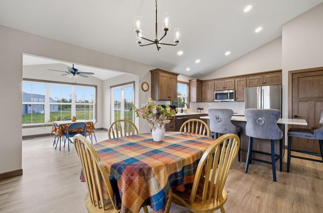 557 Cannondale Avenue, Johnstown, OH 43031