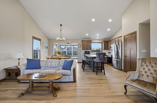 557 Cannondale Avenue, Johnstown, OH 43031