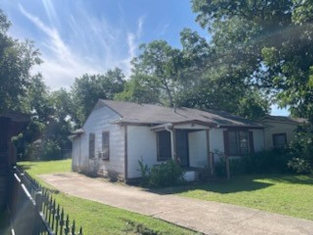 3018 S Marsalis Avenue, Dallas, TX 75216